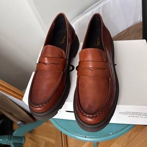 Brown leather loafers in size 9